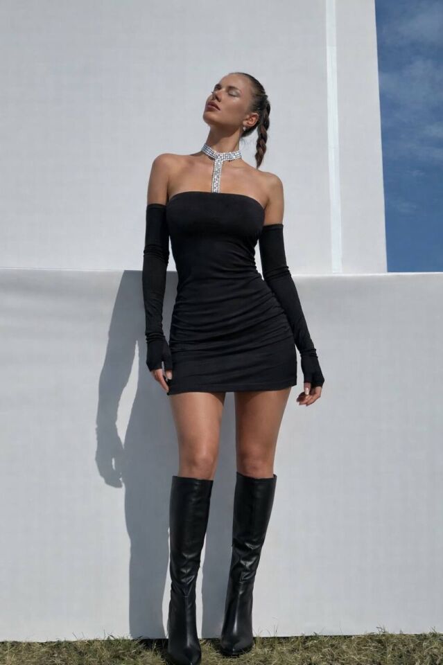 Auro Modist Omuz Dekolteli Eldiven Detaylı Mini Gece Elbisesi